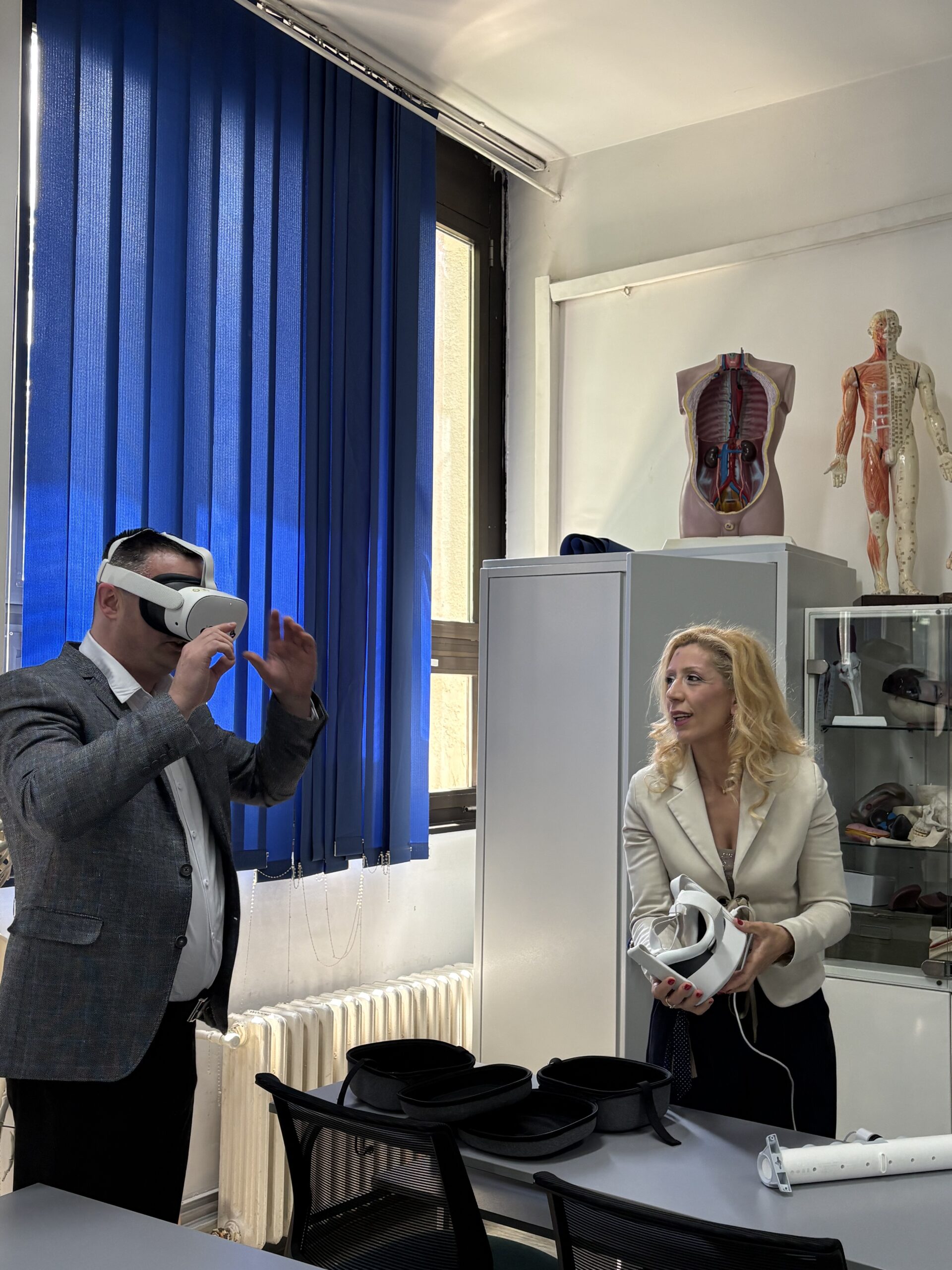 Prof. dr Biljana Evrosimovska održala predavanje na Stomatološkom fakultetu u Pančevu